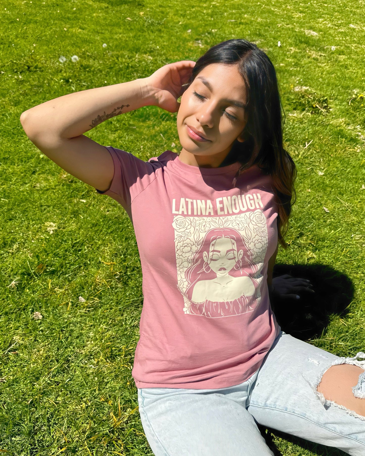 Camiseta latina bastante relajada
